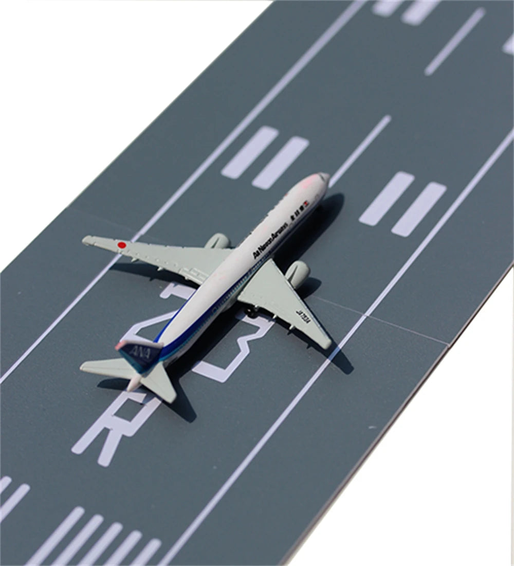 DIY Mini Simulation Passenger Aircraft Model Runway Platform Civil Flight Takeoff and Landing Background Sand Table Toy 15x10cm