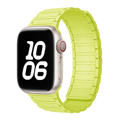 Silicone Strap for Apple Watch 46mm 42mm 49mm 44mm 40mm 45mm 41mm Magnetic Band for IWatch Ultra 2 Series 10 9 8 7 6 SE 5 4 3